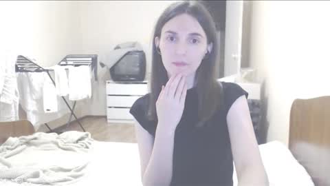 Snapshot of persephonex chatting on 10-08-25, 08:28 persephonex online show from 10-08-25, 08:28