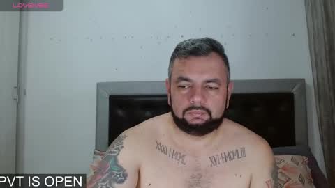 Snapshot of perverseveteranmanxxx chatting on 02-01-26, 08:40 Carlos online show from 02-01-26, 08:40