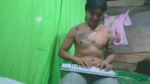 Snapshot of peteresmitd17 chatting on 12-22-25, 10:29 peteresmitd17 online show from 12-22-25, 10:29