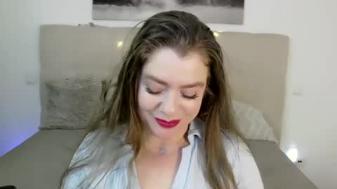 Snapshot of petersemily chatting on 12-02-24, 01:14 Peters Emily online show from 12-02-24, 01:14