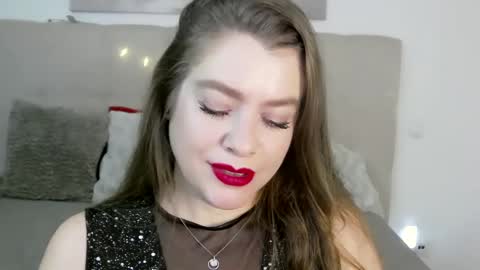 Snapshot of petersemily chatting on 12-08-24, 06:28 Peters Emily online show from 12-08-24, 06:28