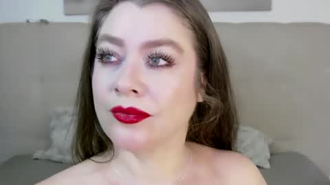 Snapshot of petersemily chatting on 02-08-25, 06:12 Peters Emily online show from 02-08-25, 06:12