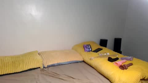 Anya online show from 12-16-25, 09:25