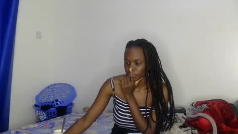 Snapshot of petite_desiree chatting on 04-30-26, 12:55 Desiree online show from 04-30-26, 12:55