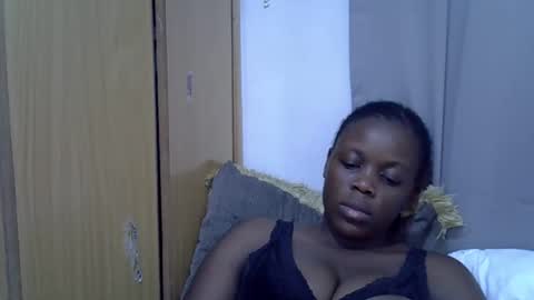 petite_melan online show from 09-11-25, 11:49