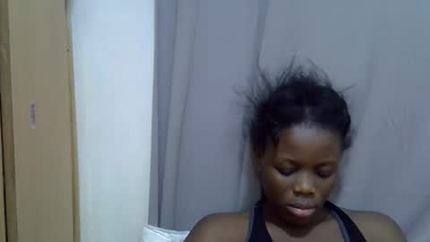 petite_melan online show from 10-01-25, 07:14