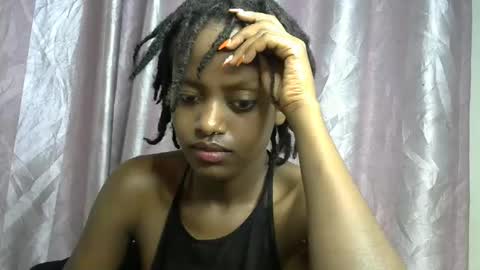 petite_star2 online show from 01-07-26, 06:43