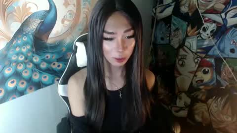 Snapshot of petite_yang chatting on 02-24-26, 01:31 yang yang online show from 02-24-26, 01:31