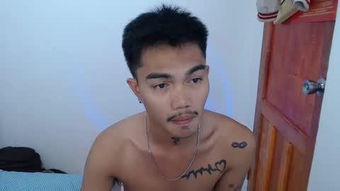 Snapshot of petiteasianx chatting on 01-04-25, 09:54 Vrin online show from 01-04-25, 09:54