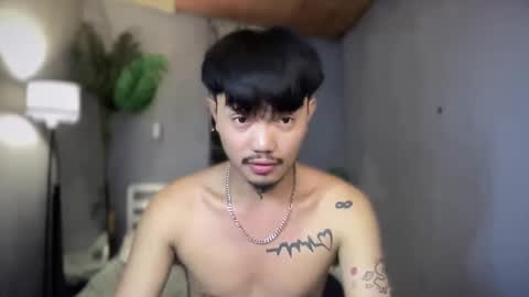 Snapshot of petiteasianx chatting on 12-02-25, 08:37 Vrin online show from 12-02-25, 08:37