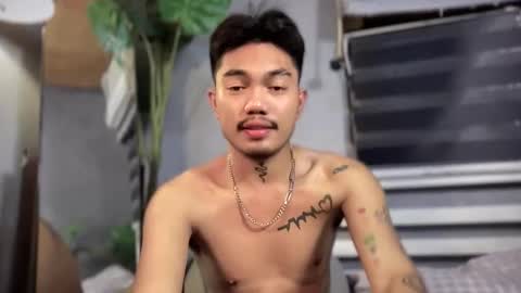 Snapshot of petiteasianx chatting on 12-14-25, 10:09 Vrin online show from 12-14-25, 10:09