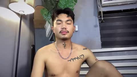 Snapshot of petiteasianx chatting on 12-20-25, 11:50 Vrin online show from 12-20-25, 11:50