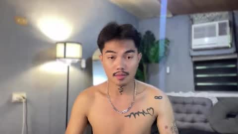 Snapshot of petiteasianx chatting on 01-13-26, 06:51 Vrin online show from 01-13-26, 06:51