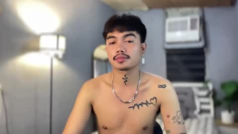 Snapshot of petiteasianx chatting on 01-15-26, 07:39 Vrin online show from 01-15-26, 07:39