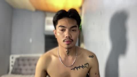 Snapshot of petiteasianx chatting on 01-16-26, 02:32 Vrin online show from 01-16-26, 02:32