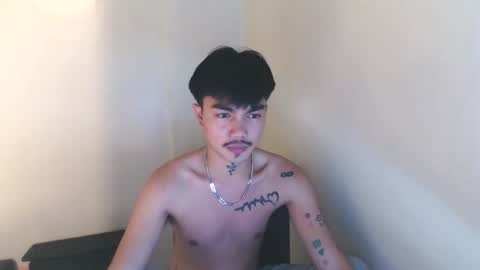 Snapshot of petiteasianx chatting on 02-07-26, 12:31 Vrin online show from 02-07-26, 12:31