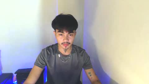 Snapshot of petiteasianx chatting on 02-14-26, 09:06 Vrin online show from 02-14-26, 09:06