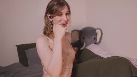 caracal online show from 10-10-25, 12:20