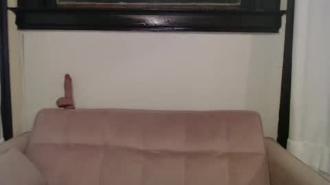 Bella online show from 01-18-25, 03:31