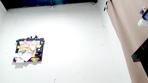 danna online show from 10-19-25, 06:25