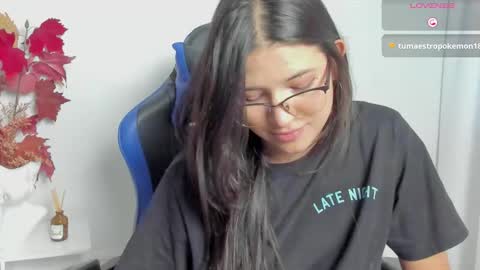 Sofa online show from 11-25-25, 10:10