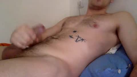 Snapshot of petitpop chatting on 11-24-25, 09:20 petitpop online show from 11-24-25, 09:20