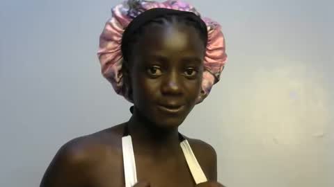 petitte_gyaal online show from 10-12-25, 06:29