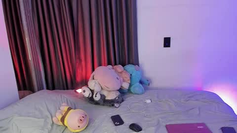 Peyton   online show from 12-03-25, 01:57