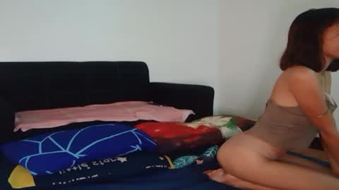 Online at weekends Friday to Sunday online show from 03-11-25, 07:14