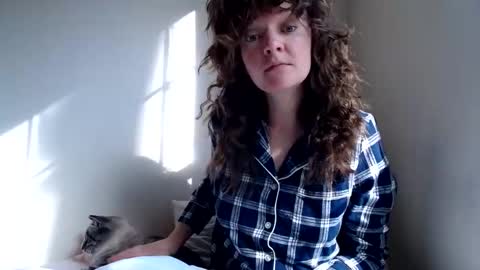 sophie online show from 12-22-24, 03:22