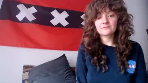 sophie online show from 02-12-25, 03:16