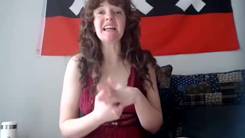 sophie online show from 02-14-25, 03:36