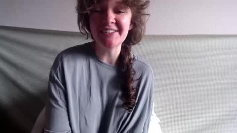 sophie online show from 03-07-25, 03:18