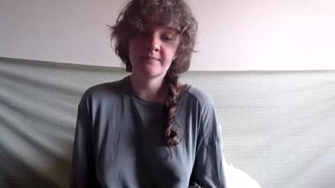 sophie online show from 03-08-25, 03:02
