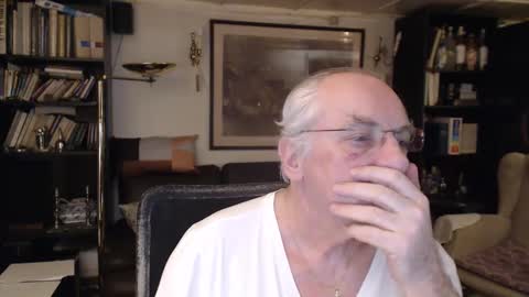 Snapshot of philoumis2 chatting on 01-24-25, 11:34 Philippe online show from 01-24-25, 11:34