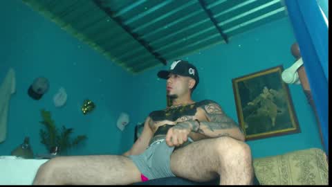 Snapshot of phlilloyhighclouds chatting on 01-10-25, 11:43 phlilloyhighclouds online show from 01-10-25, 11:43