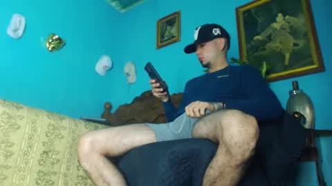 Snapshot of phlilloyhighclouds chatting on 01-25-25, 12:37 phlilloyhighclouds online show from 01-25-25, 12:37