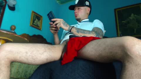 Snapshot of phlilloyhighclouds chatting on 02-16-25, 11:48 phlilloyhighclouds online show from 02-16-25, 11:48