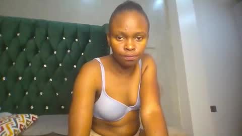 phoebe online show from 02-14-26, 07:43