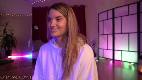 Snapshot of phoenix_taylor chatting on 12-07-24, 05:37 PHOENIX TAYLOR online show from 12-07-24, 05:37