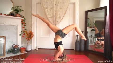 Snapshot of phoenix_taylor chatting on 12-26-24, 12:03 PHOENIX TAYLOR online show from 12-26-24, 12:03