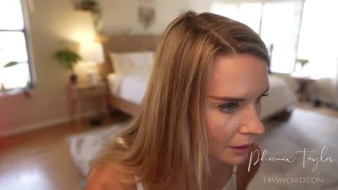 Snapshot of phoenix_taylor chatting on 09-25-25, 12:25 PHOENIX TAYLOR online show from 09-25-25, 12:25