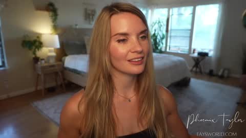 Snapshot of phoenix_taylor chatting on 10-28-25, 12:58 PHOENIX TAYLOR online show from 10-28-25, 12:58