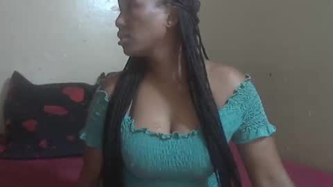 Snapshot of phoenixcandy chatting on 01-11-25, 06:33 phoenixcandy online show from 01-11-25, 06:33