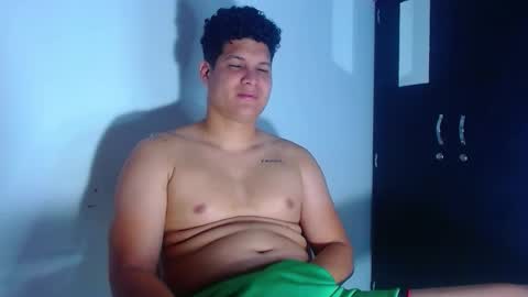 AdnierGnz online show from 04-06-26, 06:03