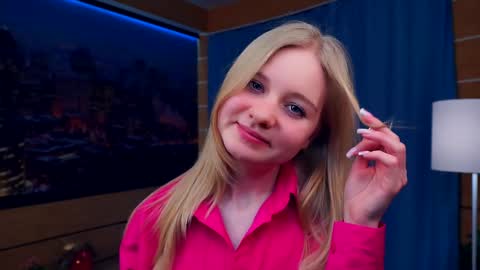 Snapshot of phyllisearney chatting on 01-13-25, 07:11 Hann G. Jones online show from 01-13-25, 07:11