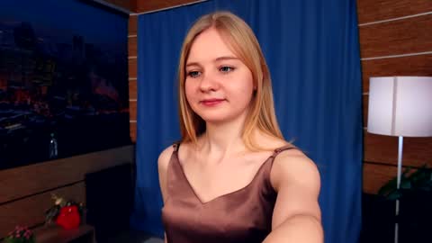 Snapshot of phyllisearney chatting on 01-17-25, 07:19 Hann G. Jones online show from 01-17-25, 07:19