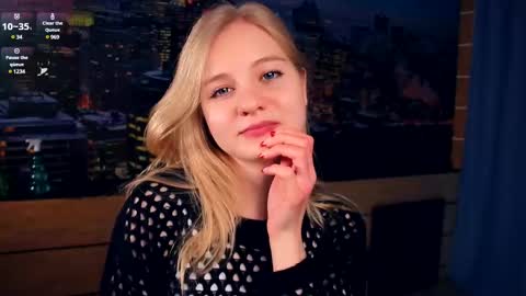 Snapshot of phyllisearney chatting on 03-03-25, 07:32 Hann G. Jones online show from 03-03-25, 07:32