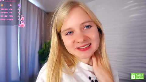 Snapshot of phyllisearney chatting on 09-15-25, 06:13 Hann G. Jones online show from 09-15-25, 06:13