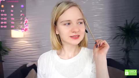 Snapshot of phyllisearney chatting on 12-01-25, 04:06 Hann G. Jones online show from 12-01-25, 04:06